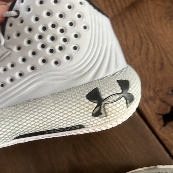 UA HOVR basketball shoes. Size 8 - Picture 8 of 8